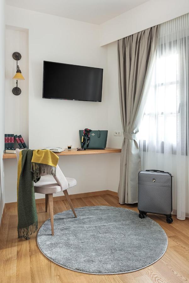 Petrou Suites Янина Экстерьер фото
